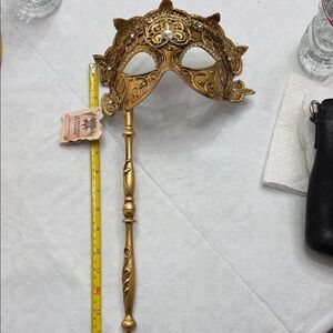 Elegant Gold Masquerade Face Mask